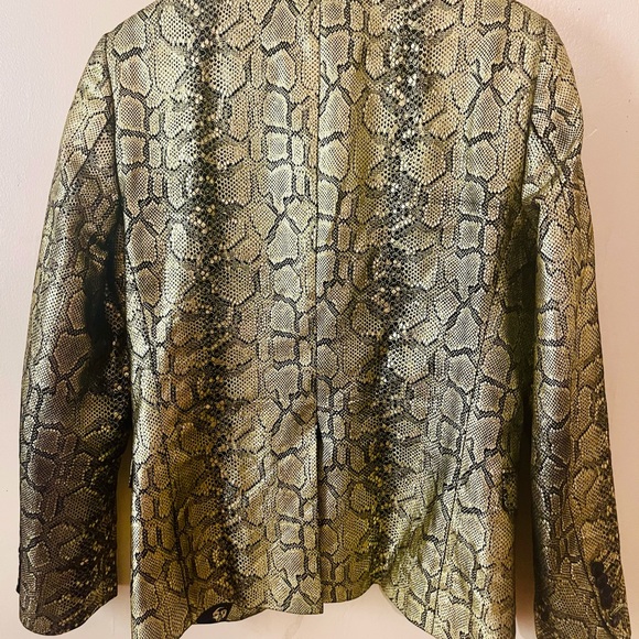 TWISTED TAILOR SKINNY SUIT IN GOLD SNAKE PRINT - Picture 4 of 10